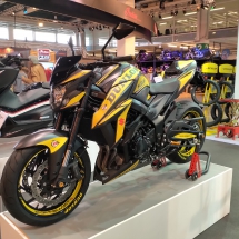 Le GSXS 750 façon Dunlop